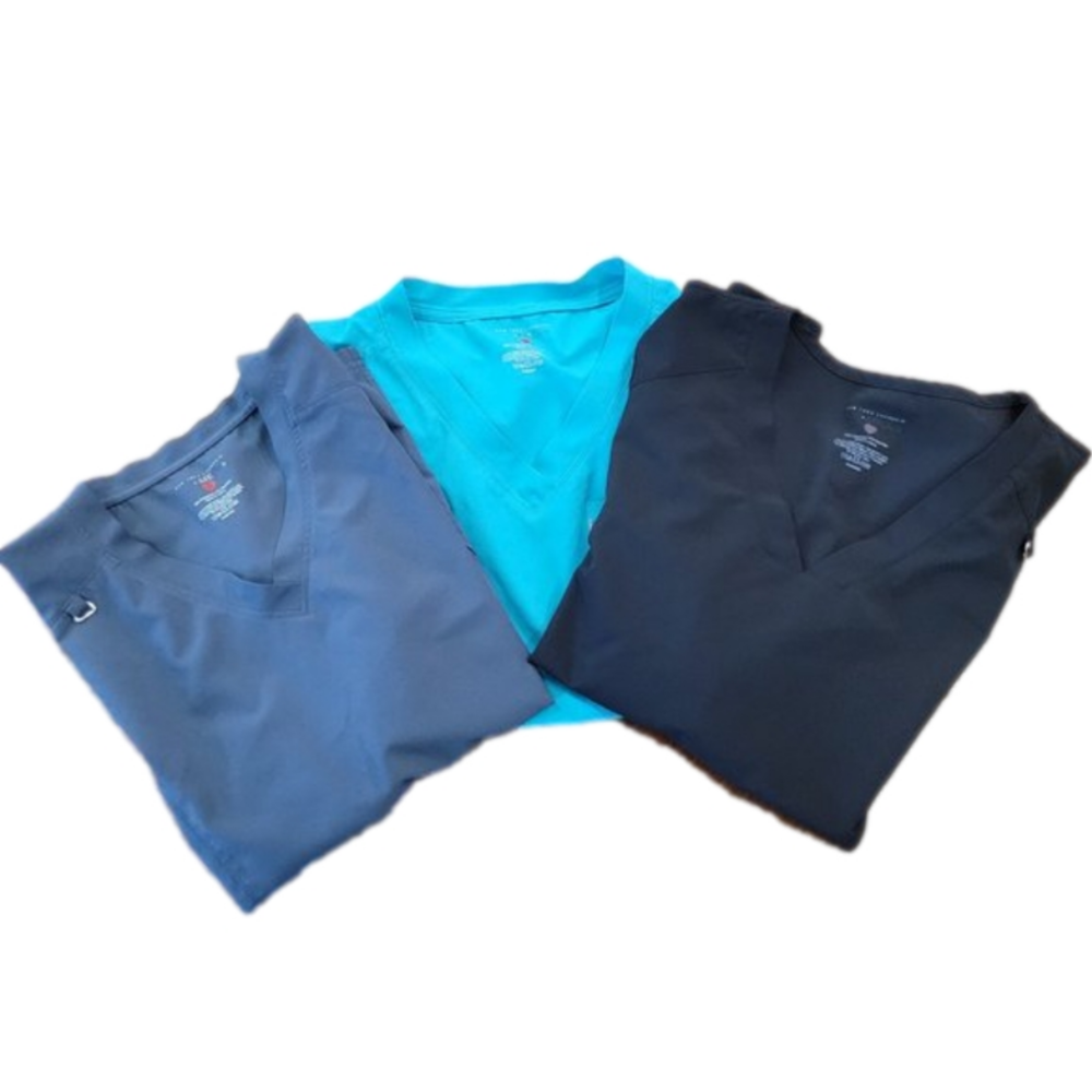3 FOR 1 BUNDLE - WOMENS NEW YORK LAUNDRY MEDICS SCRUB TOPS-3 TOPS-1 PRICE-SIZE-M